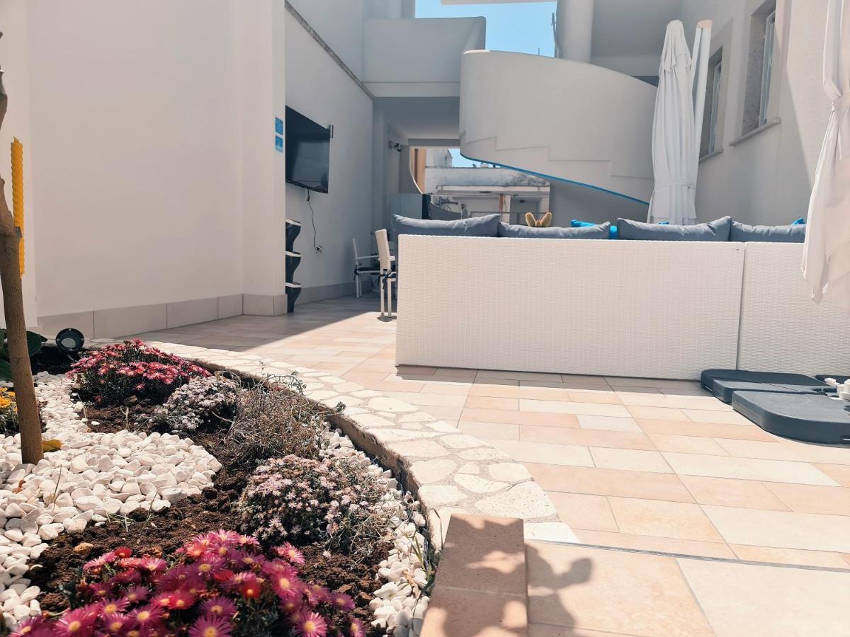 Kalinifta Rooms Apartment Torre Lapillo Dış mekan fotoğraf